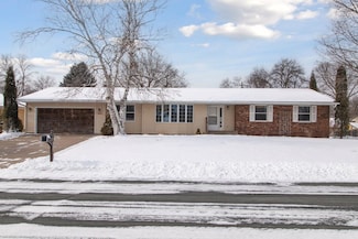 2400 Southview Ct, Hastings, MN 55033