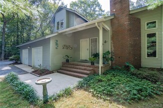364 Lakeview Dr, Hartfield, VA 23071