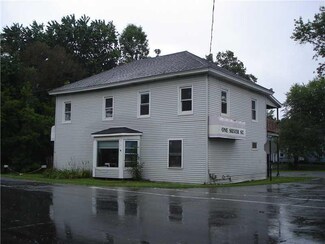 6 Silver St, Clinton, ME 04927