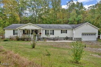 9852 White Oak Creek Rd, Pound, VA 24279