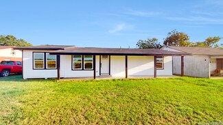 1904 Sutherland Springs Rd, Floresville, TX 78114