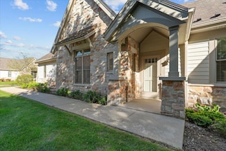 W137N7363 Claas Rd, Menomonee Falls, WI 53051