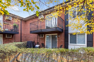 2430 E Brandenberry Ct Unit 2J, Arlington Heights, IL 60004