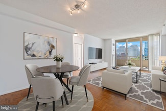 4801 Fairmont Ave Unit 804, Bethesda, MD 20814
