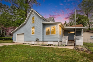 22226 Fern Dr, Cassopolis, MI 49031