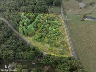 0 Thunder Rd NW, Magnolia, OH 44643