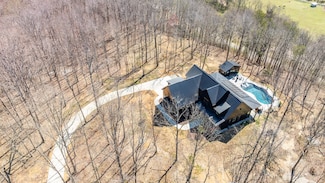 639 Piney Creek Rd, Hohenwald, TN 38462