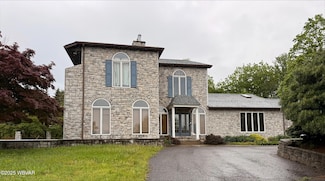 1290 Windfield Dr, Williamsport, PA 17701