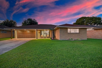 8203 Wilmerdean St, Houston, TX 77061