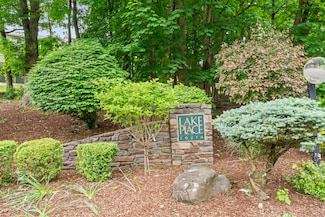 12 Boulevard Dr Unit 21-130, Danbury, CT 06810