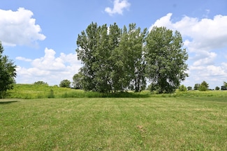 3900 W Nettle Creek Dr, Morris, IL 60450