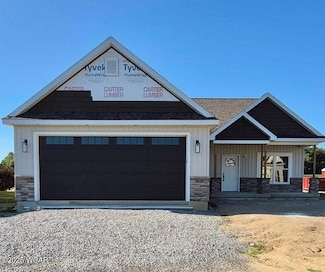 6476 Mickelson Ln, Lima, OH 45801