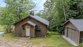 586 Millbrook Rd, Thornton, NH 03285
