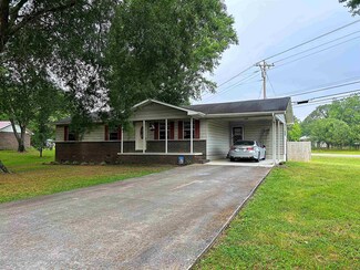 103 Clint Warren St NE, Hanceville, AL 35077