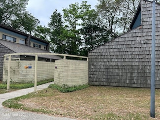 828 Oakleigh Ave Unit 15, Gulfport, MS 39507