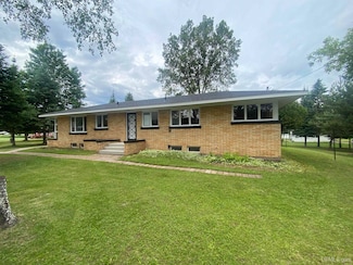 10289 N Lake St, Ironwood, MI 49938