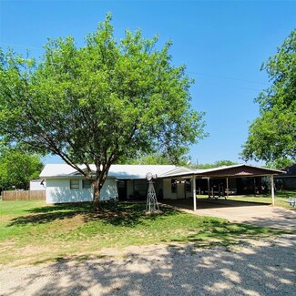 210 Taylor Ave, Tuscola, TX 79562