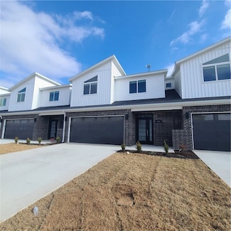 460 Azurite Rd, Centerton, AR 72719