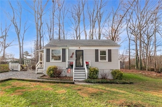 2815 Robin Hood Dr, Greensboro, NC 27408