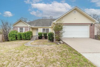 24 N Valley Dr, Jacksonville, AR 72076