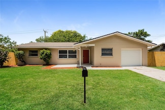 4506 9th St W, Bradenton, FL 34207