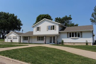 102 S 5th St, Breda, IA 51436