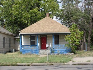 706 E 3rd Ave, Hutchinson, KS 67501