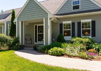 207 Villager Rd, Chester, NH 03036
