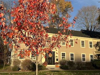 105 Elm St Unit A, Andover, MA 01810