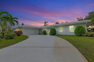 2926 SE Pine Valley St, Port Saint Lucie, FL 34952