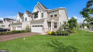 600 Conrad Dr, Warrington, PA 18976