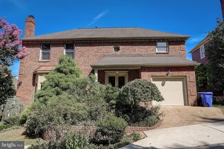 2013 S Lynn St, Arlington, VA 22202