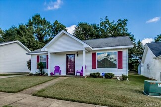 91 Maple Leaf Ln, Moundville, AL 35474