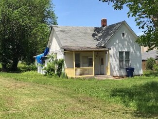 211 S 9th St, Sarcoxie, MO 64862