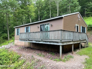 213 Apple Blossom Ln, Catawissa, PA 17820
