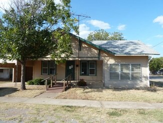 129 E Virginia St, Walters, OK 73572