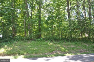 1375 Dennings Rd, New Windsor, MD 21776