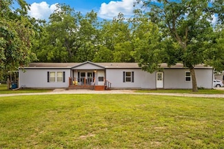 415 1st St, Le Roy, KS 66857