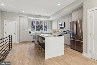 332 Carson St, Philadelphia, PA 19128