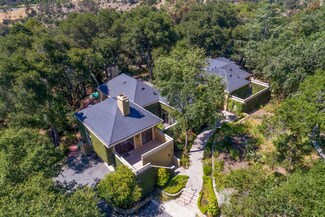 1 Barrett Dr, Woodside, CA 94062