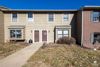 2556 Candlecrest Cir, Manhattan, KS 66503