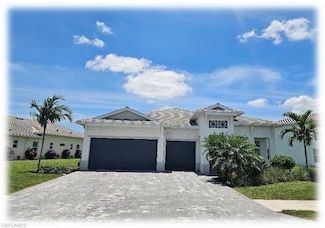 9022 Redonda Dr, Naples, FL 34114