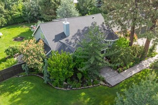 21062 Desert Woods Dr, Bend, OR 97702