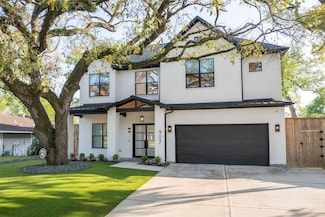 907 W 43rd St, Houston, TX 77018