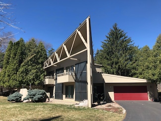 11030 Girard Curve, Minneapolis, MN 55431