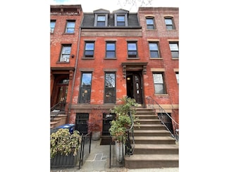6 3rd St, Brooklyn, NY 11231
