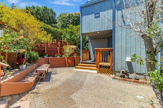 21 San Benito Rd, Brisbane, CA 94005