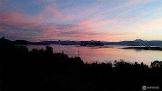 4116 Mitchell Dr, Anacortes, WA 98221