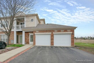224 Clubhouse Ln Unit 63, Oswego, IL 60543