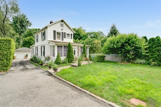 110 Pine Ave, Ossining, NY 10562